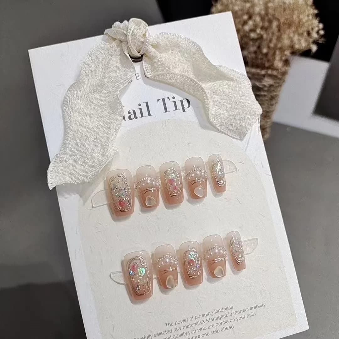 ציפורניים מלאכותיות קצרות בצורת קופין, עיצוב צדפת אורורה ופנינים, 10 יחידות