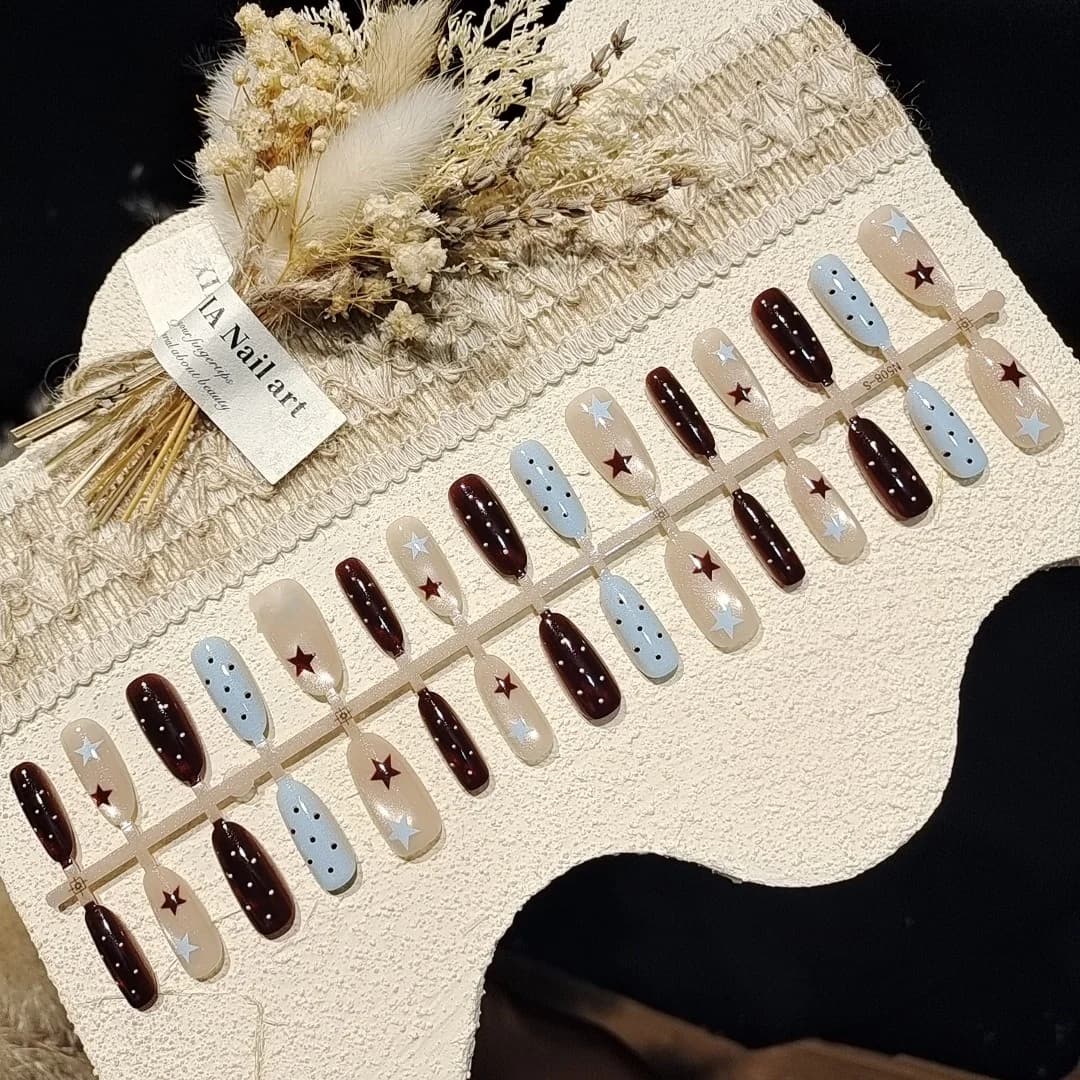 ציפורניים מלאכותיות עין חתול בחום וכחול עם עיצוב כוכבים, 30 יחידות