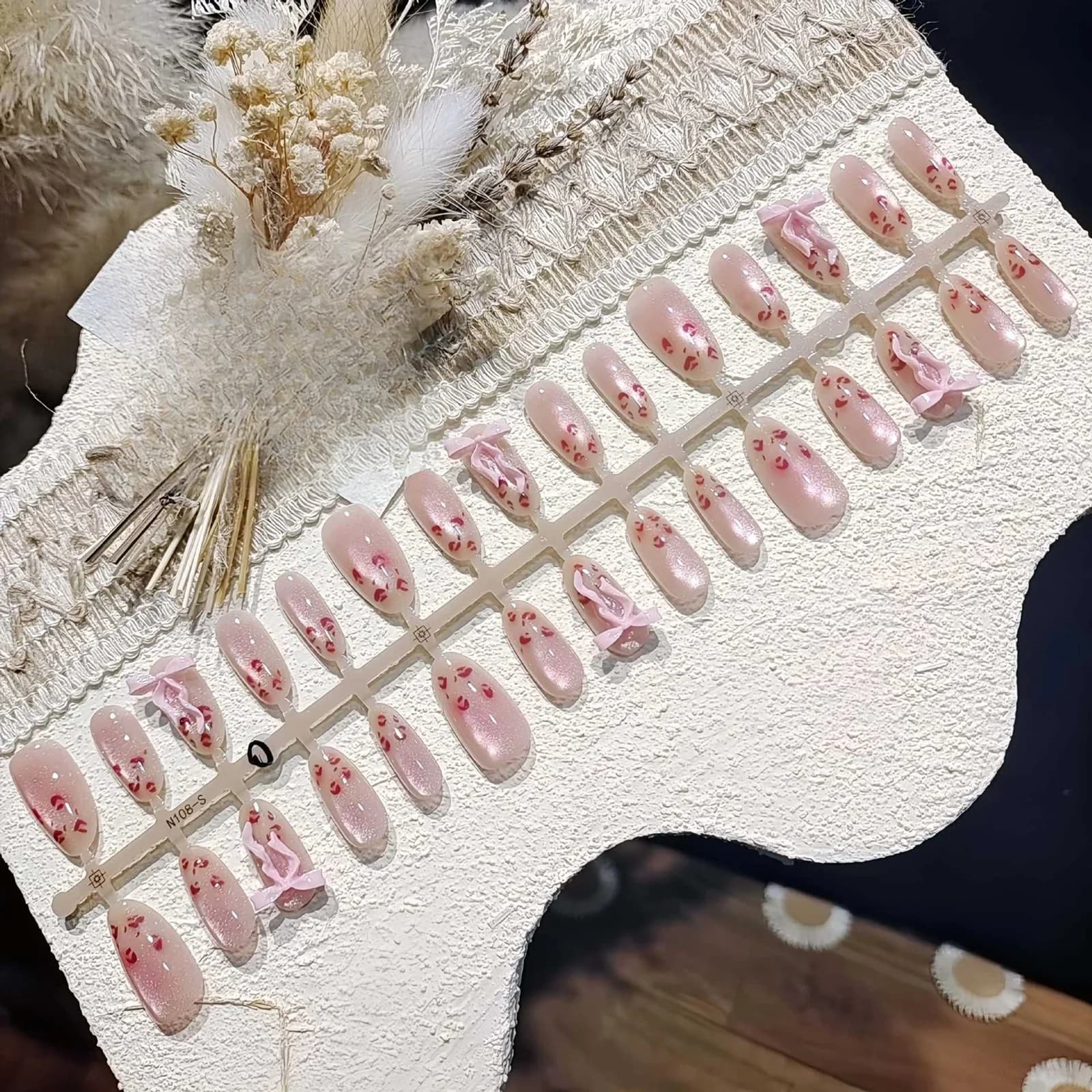 ציפורניים מלאכותיות בצורת עין חתול, הדפס נמר ורוד, בינוני אליפטי